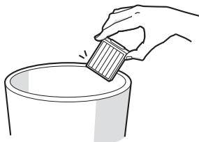 IROBOT J517840 - Cleaning the Filter - 2