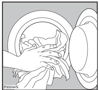 ARTHUR MARTIN AWN 1475 - Chargement du linge - 1