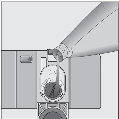 AEG F 40760 - Remplissez de produit de rinceage: - 2