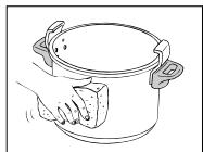 SEB AUTHENTIC 10L P05316 - Pour nettoyer l'intérieur de la cuve - 1