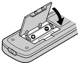 PIONEER PD-F1009 - Placez les piles dans la telecommande - 2