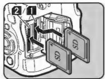 PENTAX Klcopic - Insertion d'une carte mémoire - 2