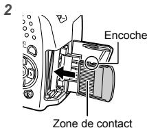 FUJIFILM SP-590UZ - Insérer la carte xD-Picture Card™ (vendue séparément) dans l'appareil photo - 2