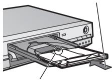 PANASONIC DMR-E65 - Appuyez sur [▲ OPEN/CLOSE] sur l'appareil principal pour ouvrir le plateau, et insérez un disque. - 2