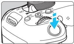 CANON 800D - Positionnez la molette de selection des modes sur un mode autre que <SCN> , <> ou <M> . - 1