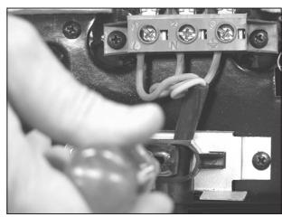 AIRLUX AA66CVIX - REEMPLACEMENT DU CABLE D'ALIMENTATION (cette opération ne doit être effectuee que par du personnel qualifié) - 2