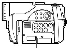 HITACHI DZ-MV730ME - Ne pas couper l'alimentation du caméscope DVD lorsque l'indicateur ACCESS/PC ou l'indicateur CARD ACCESS est allumé ou clignote: - 2