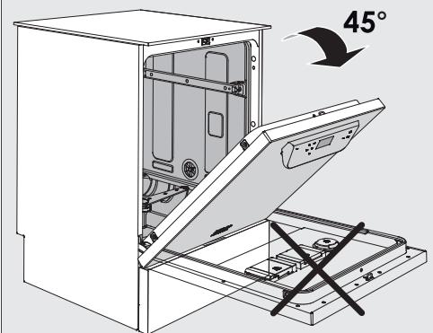 MIELE PFD401LW - Filling the salt container - 1