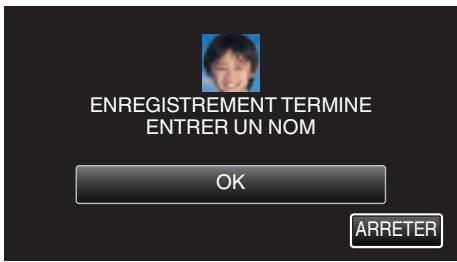 VC GZ-E200 BLACK - Faites pivoter le visage lentement dans les quatre directions pour enregistrer l'information du visage. - 3