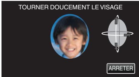 VC GZ-E200 BLACK - Faites pivoter le visage lentement dans les quatre directions pour enregistrer l'information du visage. - 1