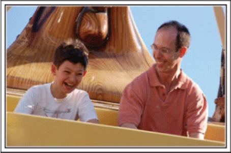 VC GZ-E200 BLACK - Parc d'attractions - 1