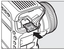 NIKON D4S - Fermer le logement de la pile de l'horloge. - 1