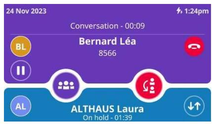 ALCATEL-LUCENT ALE-300 - Vousêtes en conversation avec un appelant. - 2