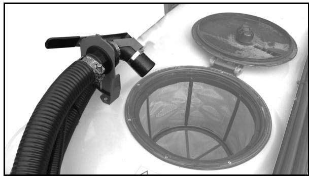 AMAZONE UG 2200 Super - Raccord de replissage pour le replissage sous pression de la cuve à bouillie (option) - 1