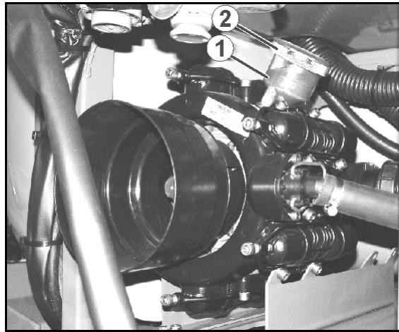 AMAZONE UG 3000 Super - Contrôle du niveau d'huile - 2