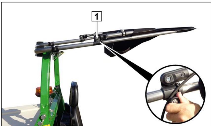 AMAZONE PH-1250 zDrive - Poser la bache de protection contre les intempéries - 2