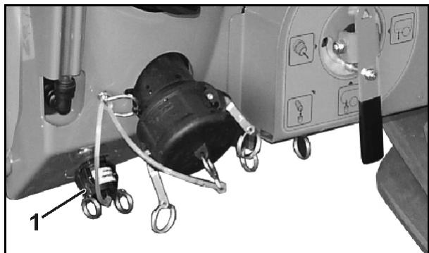 AMAZONE UX 4200Special - Remplissage des cuves de rincege via le raccord de remplissage (Fig. 61/1): - 4