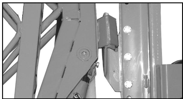 AMAZONE UF 1302 - Dispositifs de sécurité et de protection - 2