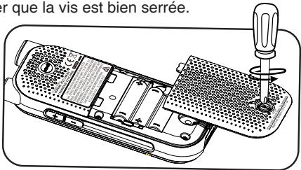 VTECH Kidi Talkie Explorer - Installation des piles - 1