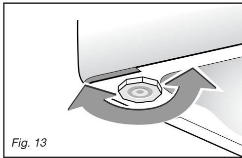 BRANDT WTC0823FX - Pieds réglables - 1