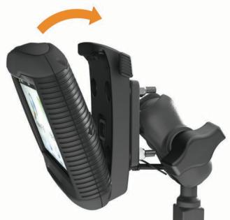 GARMIN ZUMO 345 - Installation de l'appareil sur le support moto - 1
