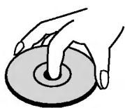 LG DA-3525 - Sur la manipulation des disques - 1