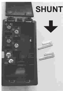 CANDY CH 642 B - UWAGA: sprawdzićczyśruby mocujuce przywody do listwy są wlasciwie dokrecone. - 1