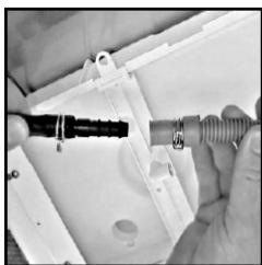 CANDY GOC 79132 XB - Installez le kit suivant les instructions: - 3