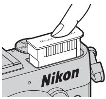 NIKON COOLPIX P7700 - Fermetre du flash - 1