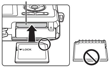 NIKON COOLPIX S1200PJ - Préparation 3 insertion d'une carte mémoire - 2