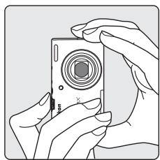 NIKON COOLPIX S6200, COOLPIX S6500 - Maintenez fermement l'appareil photo. - 2