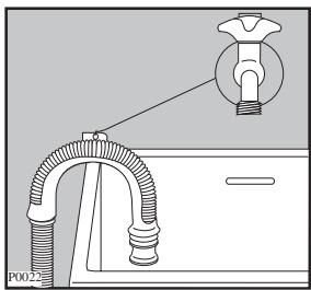FAURE LFV1060 - Sur le bord d'un lavabo à l'aide du coude en plastique livré avec l'appareil: - 1