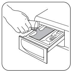 FAURE FWH7145P - La languette est vers le bas et vous pouvez utiliser une lessive en poudre : - 2