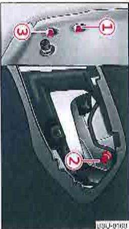 AUDI Q3 - Remplacement des ampoules des feu - 2