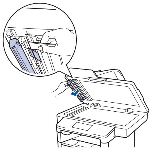 BROTHER DCP-L5500DN - Retirez les petits débris de papier coincés dans le chargeur automatique de documents - 2