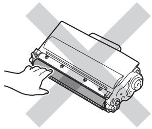 BROTHER HL-5450DN - Retirez le cache de protection. - 2