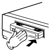 PIONEER DVR-RT400-S - Chargement d'une cassette - 1