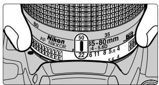 FUJIFILM S1 PRO - Réglez la bague d'ouverture sur la plus petite ouverture et verrouillez la bague. - 1