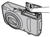 FUJIFILM F300EXR - Retrait des cartes mémoires - 1