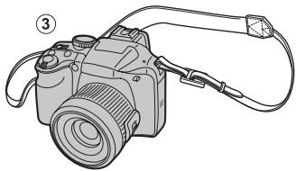 FUJIFILM FINEPIX SL260, FINEPIX SL280, FINEPIX SL300, SL310 - Fixation de la dragonne - 3