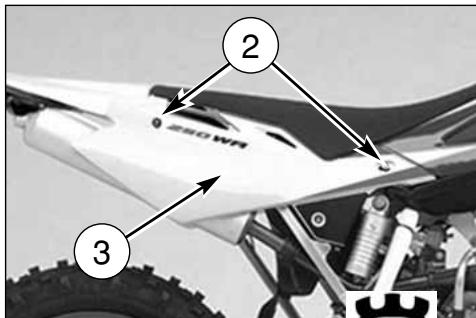 HUSQVARNA HVA WR 300 2010 - ADJUSTING THE SHOCK ABSORBER SPRING PRELOAD - 2