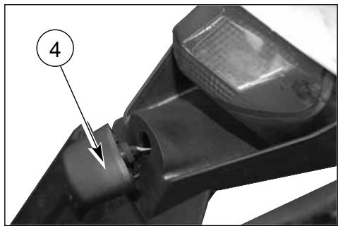 HUSQVARNA HVA WR 300 2010 - REPLACING THE NUMBER PLATE LAMP - 5