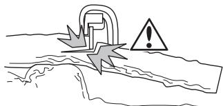 HUSQVARNA 562 XP - Avant toute opération de sciage, observer les cinq facteurs suivants: - 2