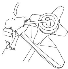 HUSQVARNA J-HANDLE SET 223 L - Montage de la protection combi, des disques à herbe et des lames à herbe - 4