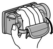 JVC GZ-HM960BE - Einstellung des Haltegriffs - 3