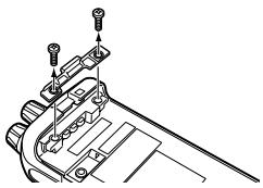 KENWOOD TK-3160 - FISSAGGIO DEL GANCIO DA CINTURA - 1