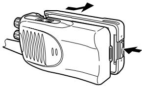 KENWOOD TK-3160 - POSE/ DEPOSE De la batterie rechargeable (optionnelle) ou du boitier de PILES alcalines - 3