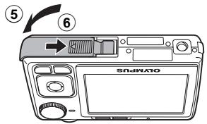 OLYMPUS X820 - b. Setzen Sie den Akku und eine xD-Picture Card (optional) ein. - 4