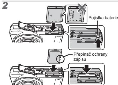 OLYMPUS VR-325 - Vlozeni baterie a paměťove karty SD/SDHC (prodáva se samostatné) - 2
