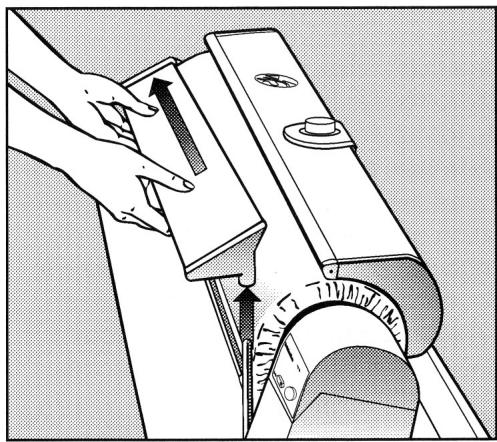 MIELE B 995 D - Retrait de la planche d'appui - 1